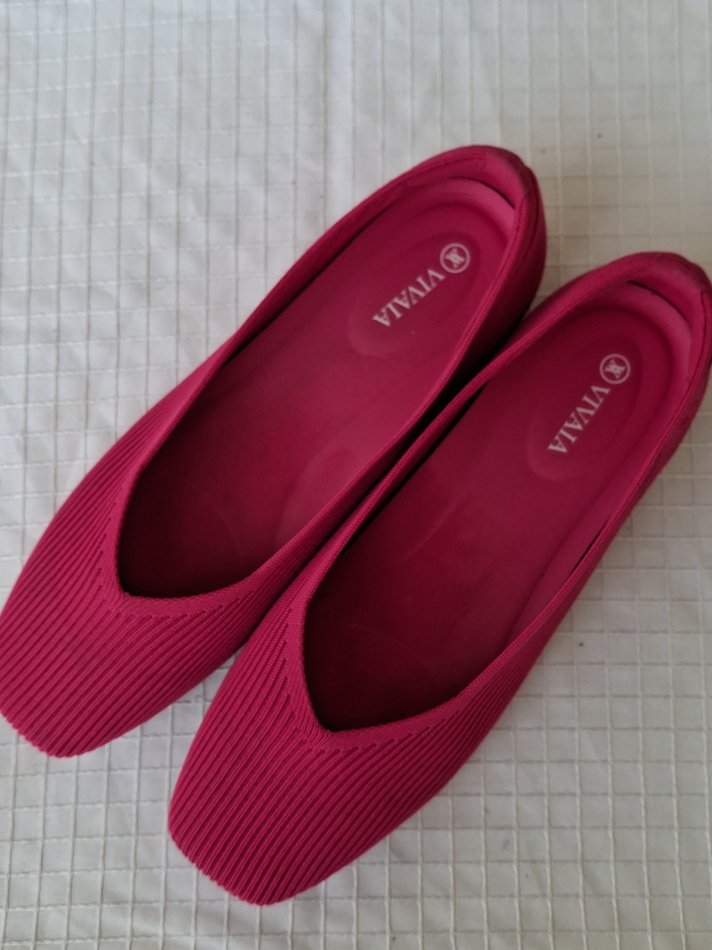 Vivaia Margot Square-Toe V-Cut Slip Ballet Flats Ruby Red Sz 41